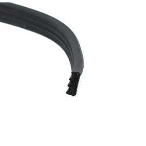 Uszczelka samoprzylepna pianka 3x8mm czarna - 12-503-01