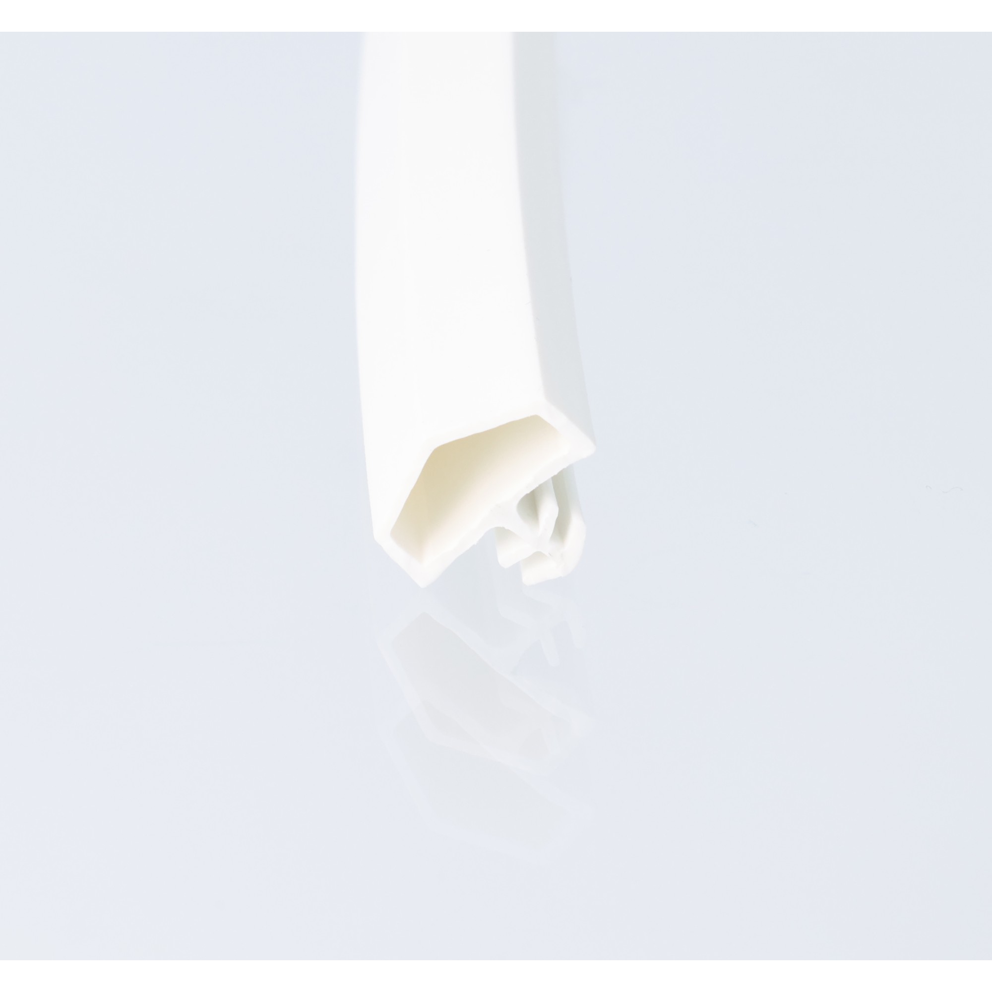 Uszczelka biała do drzwi wewnętrznych drewnianych, do ościeżnicy, 09-681