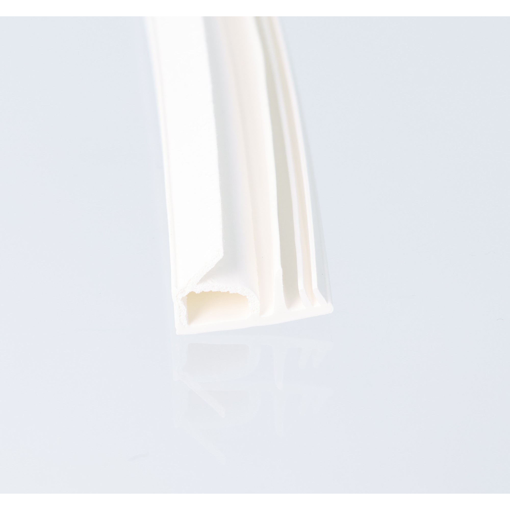 Uszczelka okna drewnianego, przylgowa TPS, biała 09-770