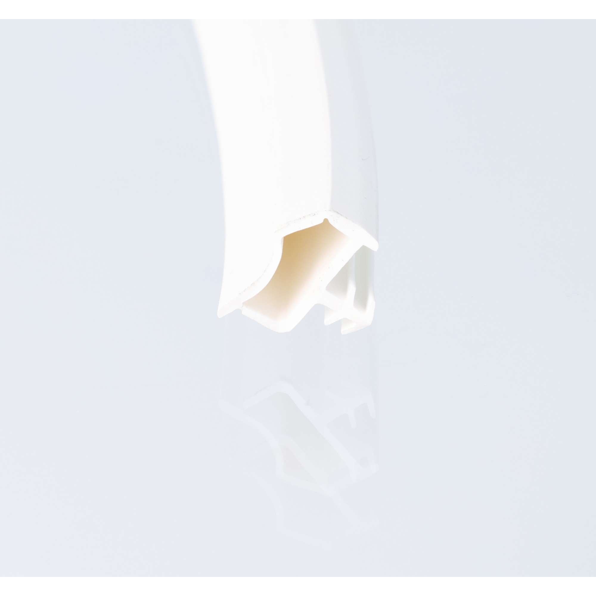 Uszczelka drzwi wewnętrznych z przylgą, biała 09-782