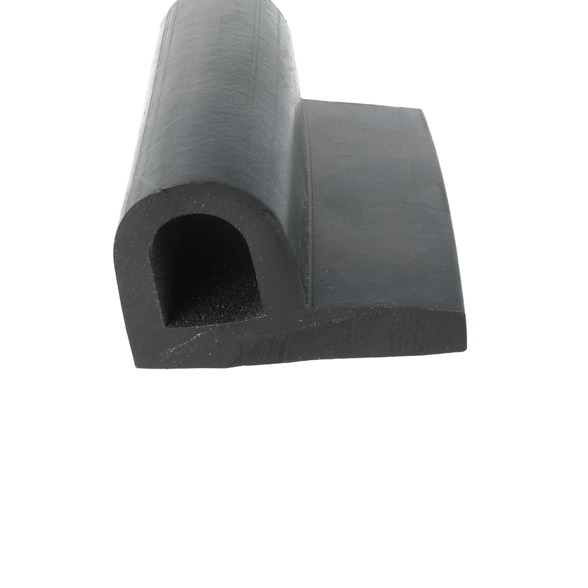 Uszczelka klapy śmieciarki guma NBR typ P 24 x 308 x 575mm czarna 038136-2 - Centrum uszczelek Close-up of a dark gray pipe elbow joint, showing a curved tube connected to a rectangular base with a hollow bore at the end