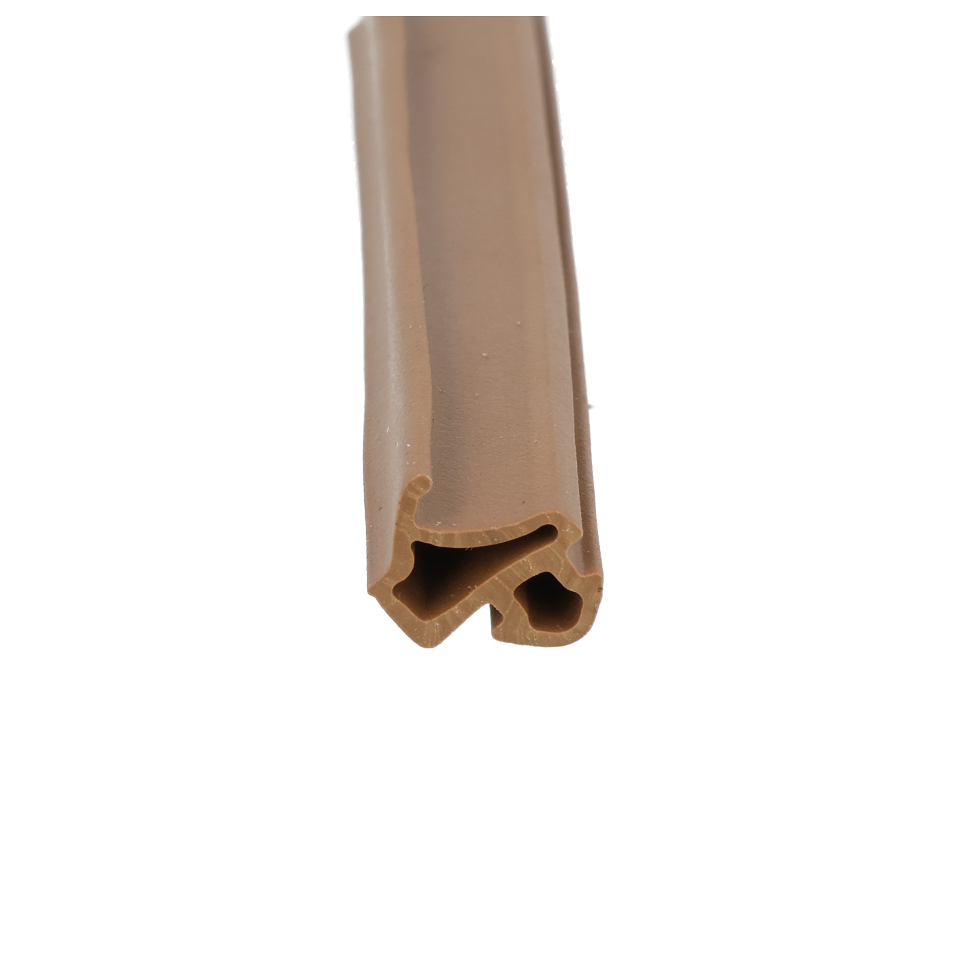 uszczelka-do-okien-epdm-pcv-s-1127-brazowa-020702-5 - Centrum uszczelek Close-up of a brown plastic strap with hollow rectangular openings, photographed against a white background