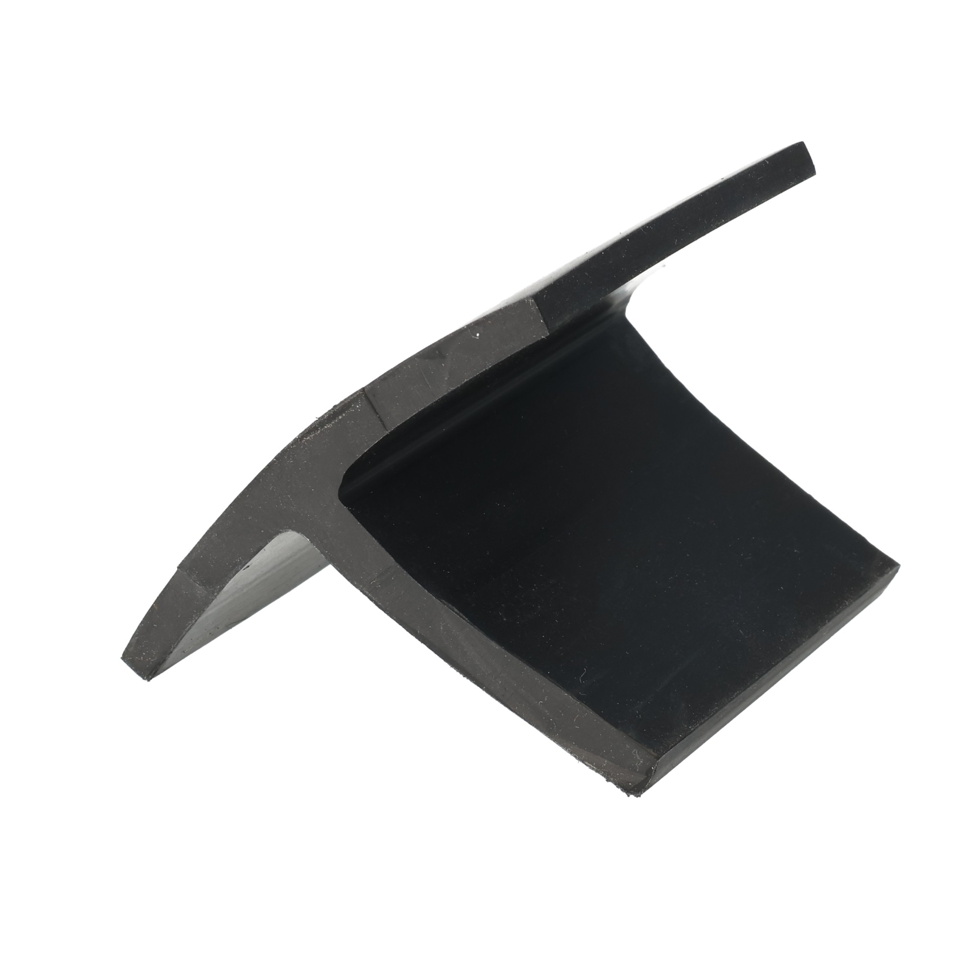 uszczelka-do-wagi-samochodowej-gumowa-typ-t-7-x-60-x-79mm-czarna-68-801-1 - Centrum uszczelek Close-up of a black electronic device corner with a gray metal edge and slight dust specks