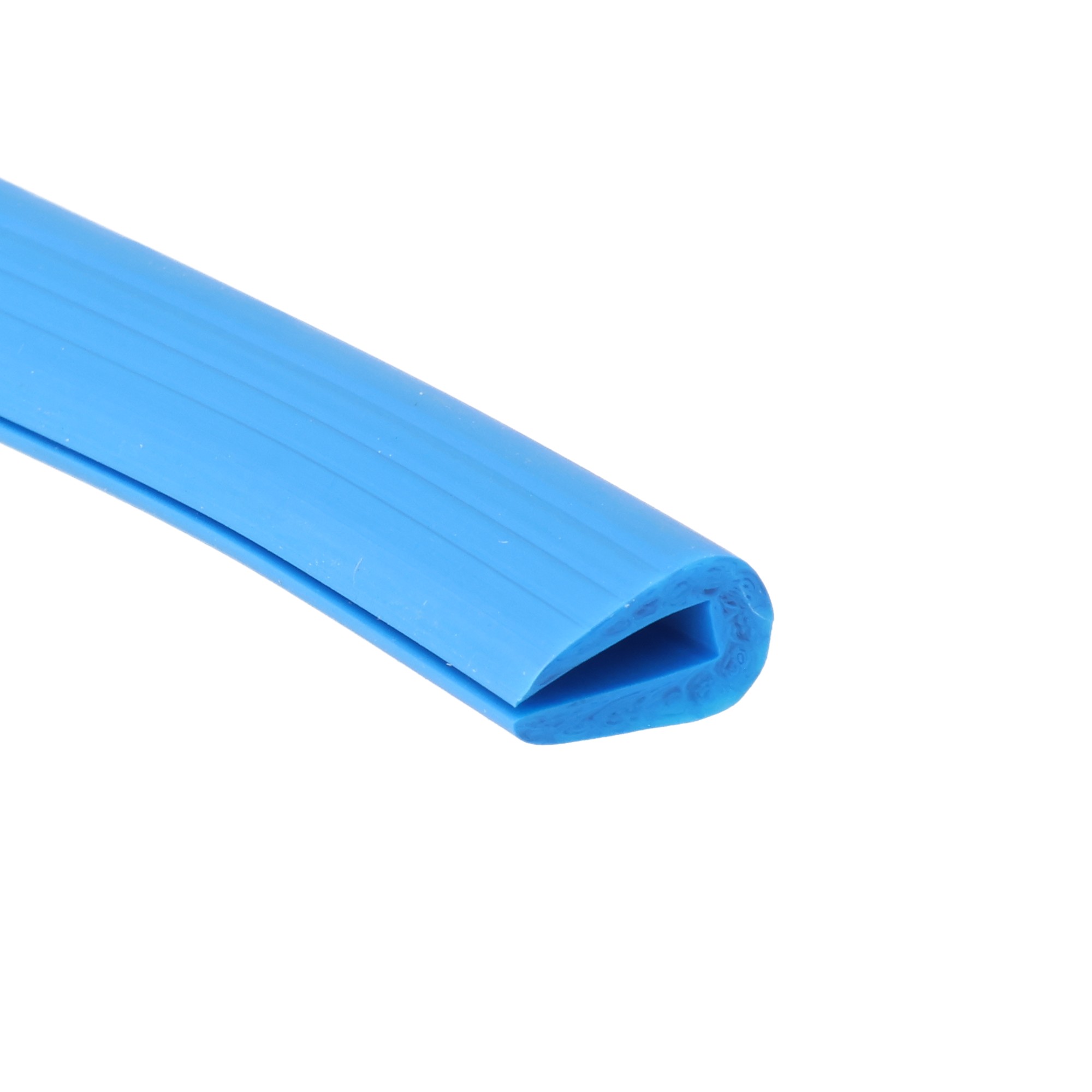 uszczelka-krawedziowa-miekkie-pvc-niebieska-3-x-6-x-12mm-12-311-05-1 - Centrum uszczelek Blue plastic cable clip shown at an angle with a ribbed surface and open end for securing cables