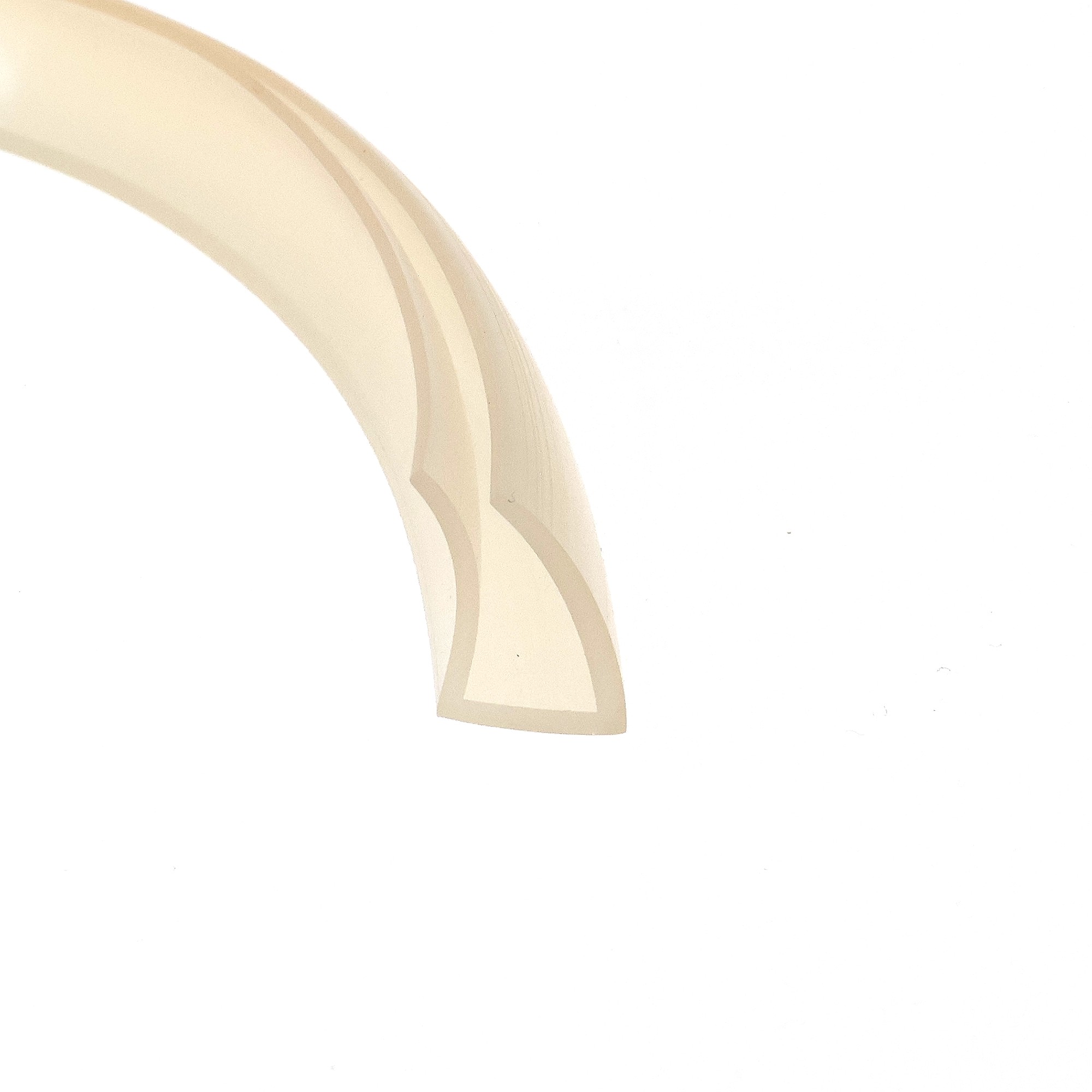 uszczelka-krawedziowa-silikonowa-lita-9-x-12-x-18mm-bezbarwna-023004-3 - Centrum uszczelek Beige curved arching shape on a white background, abstract graphic element.