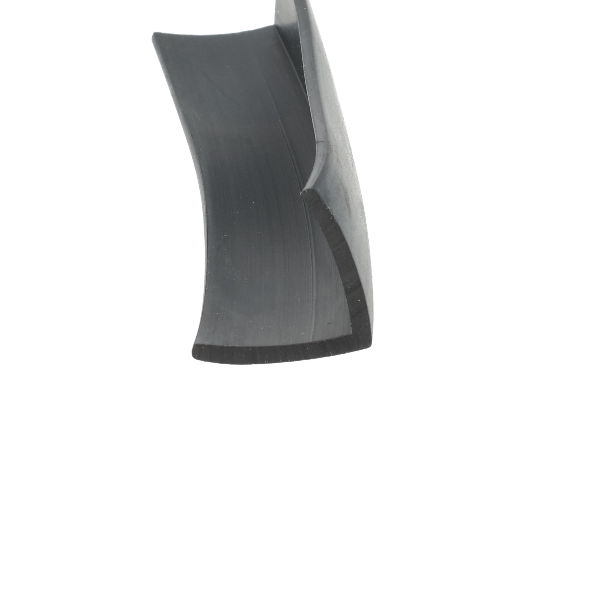 023222_3_182 - Centrum uszczelek Close-up of a black, curved plastic piece with a smooth surface, shown against a white background.