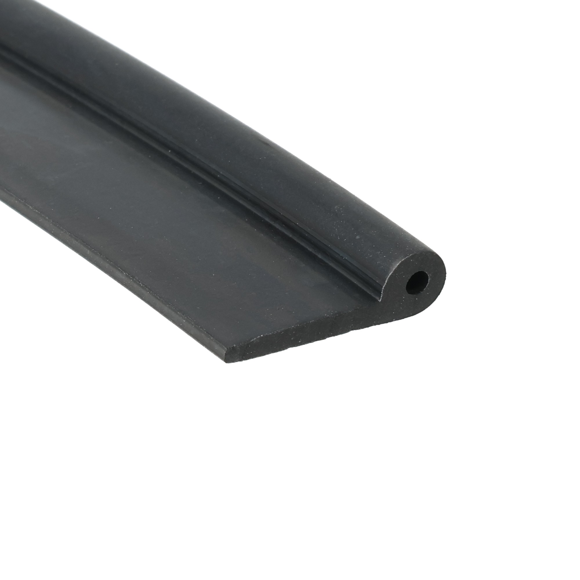 uszczelka-drzwi-gumowa-typ-p-2-x-6-x-21mm-czarna-046819-3 - Centrum uszczelek Close-up of a black cylindrical metal rod with a rounded end and a small through-hole at the tip.