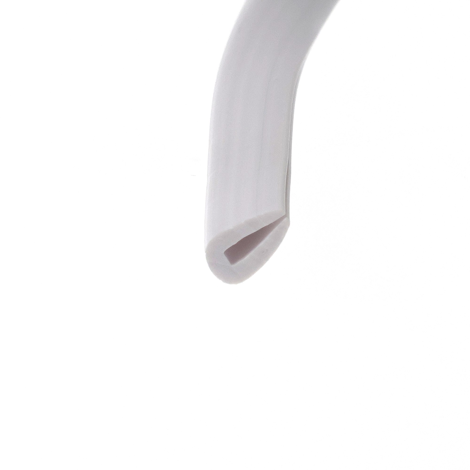 uszczelka-krawedziowa-miekkie-pvc-2-x-5-x-9mm-biala-12-313-03-5 - Centrum uszczelek Close-up of a smooth, curved metallic edge against a white background (abstract shape).