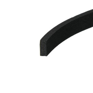 Uszczelka samoprzylepna pianka gumowa 4 x 10mm rolka 10m czarna  016614
