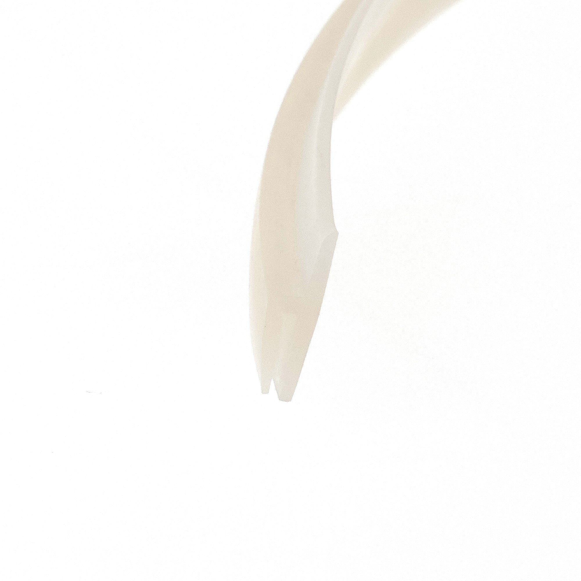 uszczelka-krawedziowa-silikonowa-typ-h-15-x-4-x-15mm-transparent-09911902-3 - Centrum uszczelek Abstract beige curved ribbon on a white background, decorative image