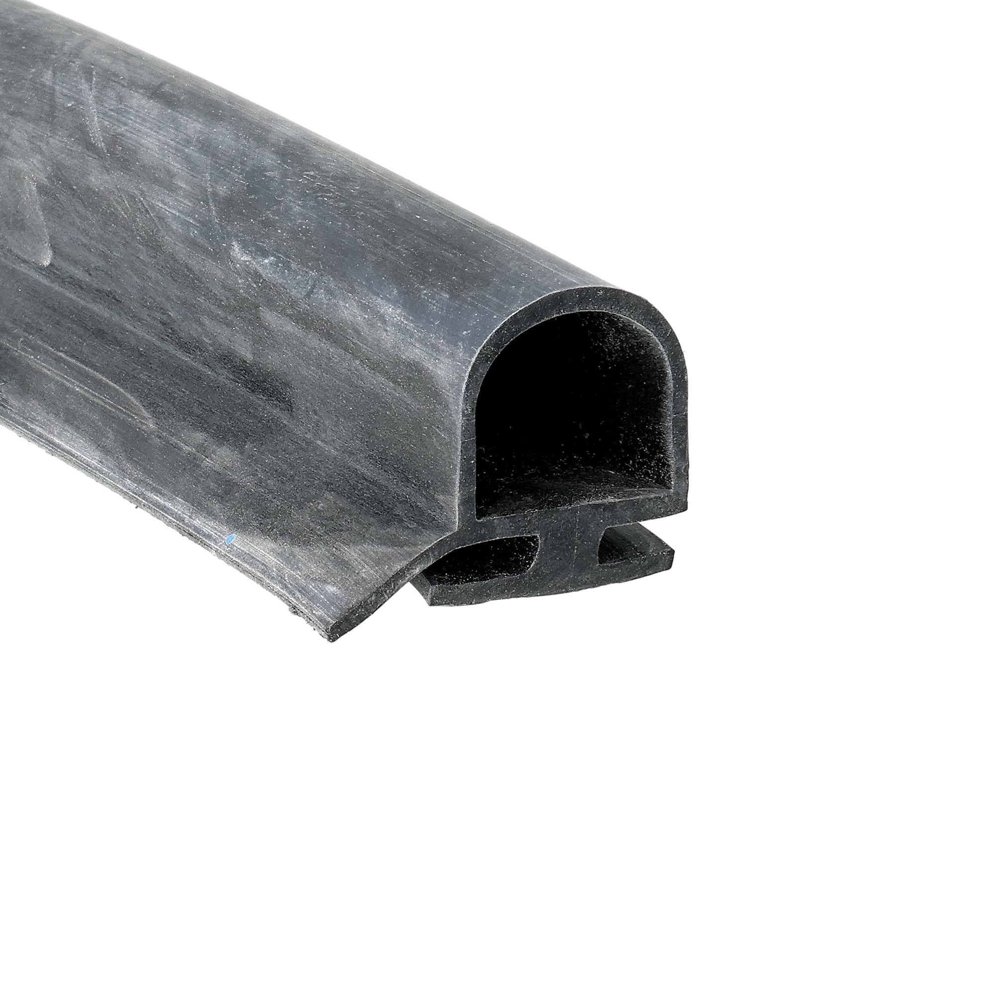 uszczelka-drzwi-chlodni-silikonowa-typ-d-19-x-25-x-20mm-czarna-0991460-1 - Centrum uszczelek Close-up of a black rubber pipe with a circular hollow opening.