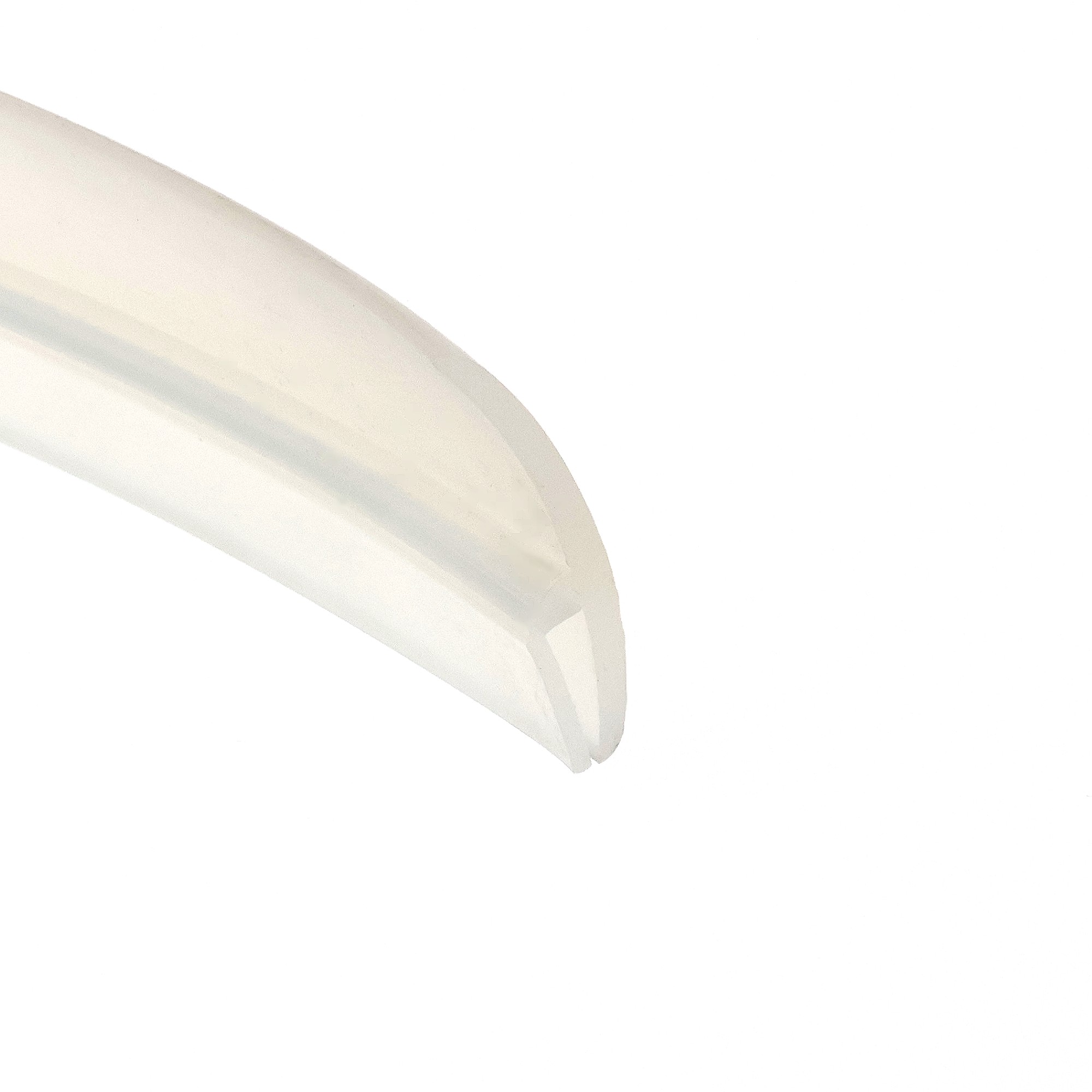 uszczelka-krawedziowa-silikonowa-typ-h-43-x-73-x-30mm-transparent-09911901-2 - Centrum uszczelek Close-up of the curved edge of a white ceramic plate against a white background.