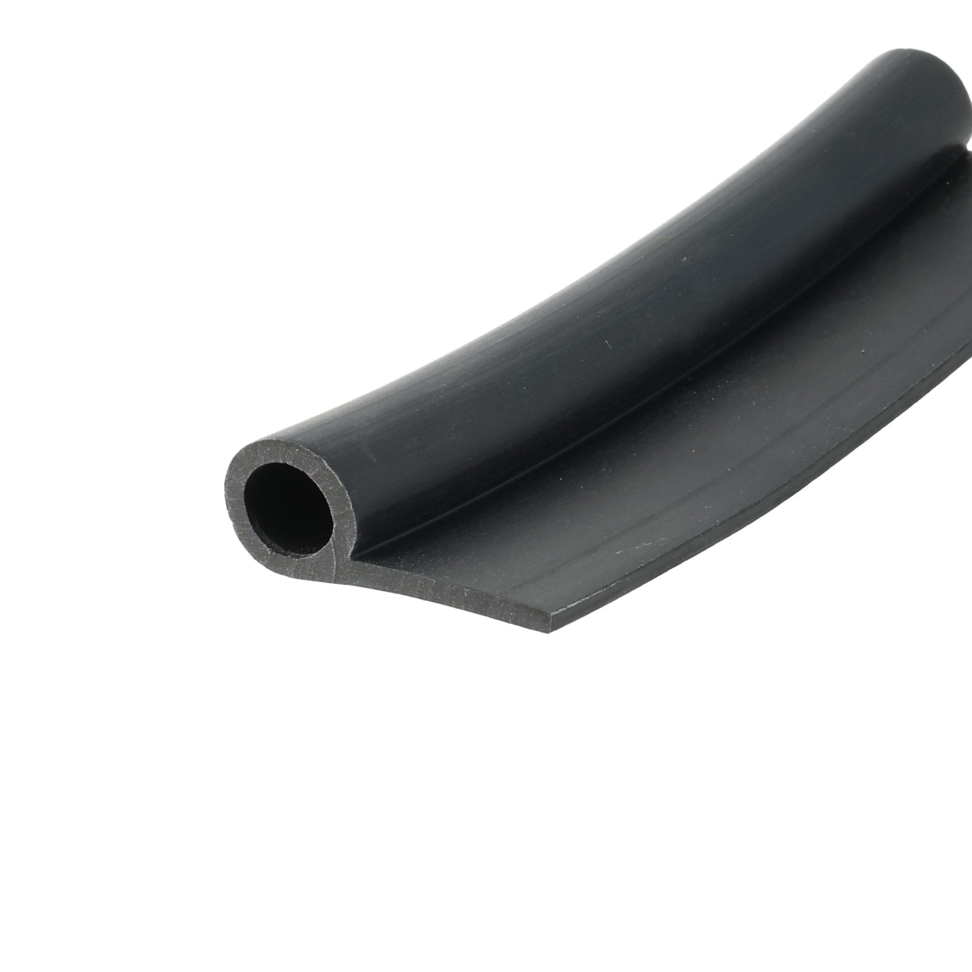 uszczelka-do-drzwi-lita-guma-typ-p-2-x-125-x-30mm-czarna-0625127-1 - Centrum uszczelek Close-up of a black hollow cylindrical rubber tube on a white background, showing the cut end and inner bore.