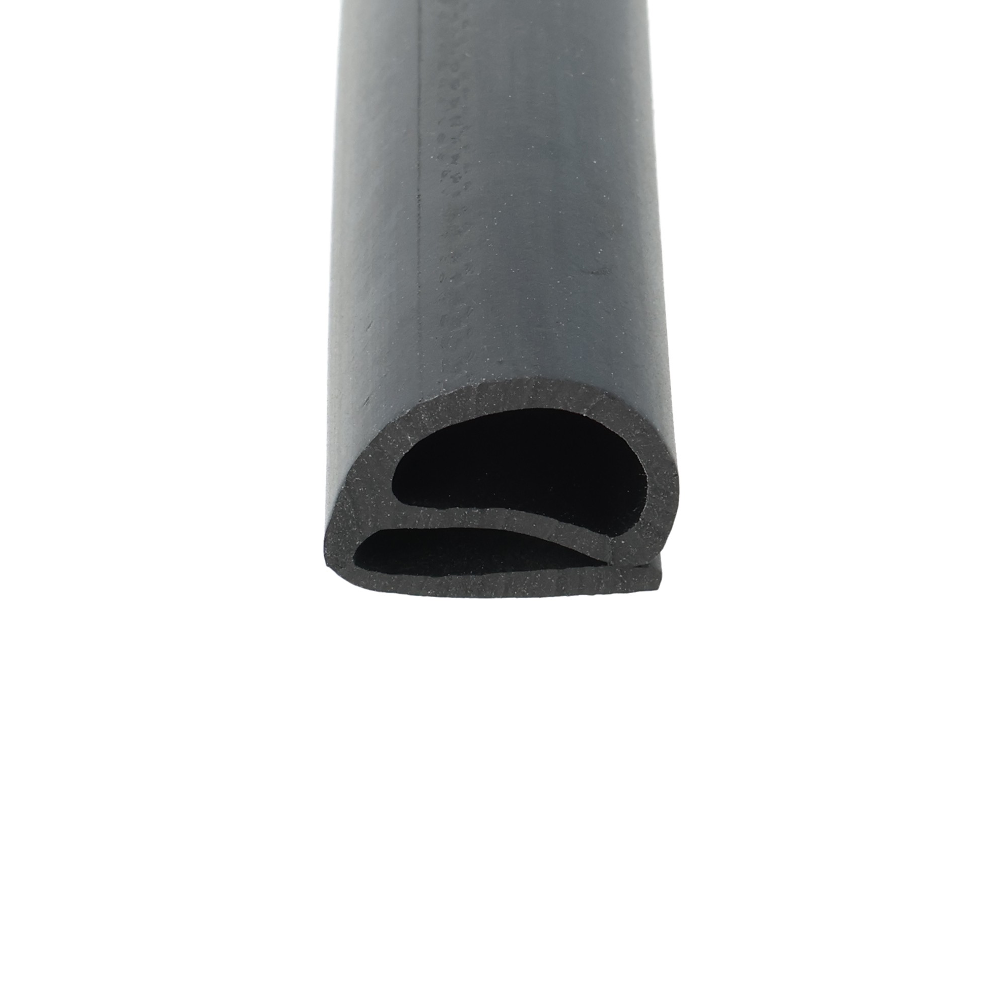 uszczelka-gumowa-typ-e-135x17x3-mm-0621016-1 - Centrum uszczelek Close-up of a dark gray cylindrical metal pipe with an open round end.