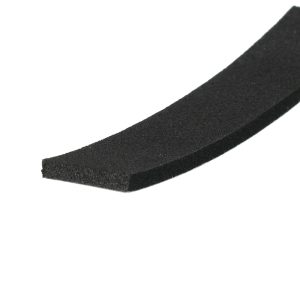 Uszczelka samoprzylepna pianka gumowa 4 x 10mm rolka 10m czarna  0620362
